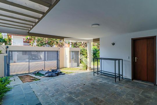 Garagem de casa de condomínio à venda com 4 quartos, 560m² em Cidade São Francisco, São Paulo