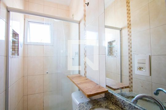 Banheiro do quarto 1 de apartamento à venda com 2 quartos, 100m² em Vila Guaraciaba, Santo André