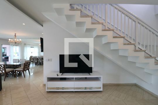 Sala de casa para alugar com 5 quartos, 600m² em Enseada, Guarujá
