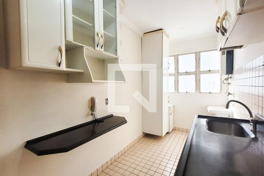 Cozinha de apartamento para alugar com 3 quartos, 75m² em Bonfim, Campinas