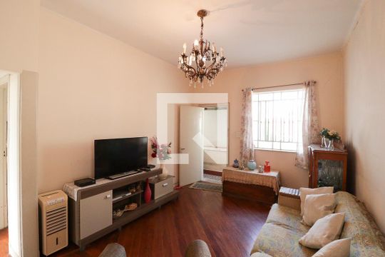 Casa à venda com 3 quartos, 600m² em Vila Baruel, São Paulo