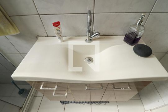 Banheiro  de casa à venda com 3 quartos, 600m² em Vila Baruel, São Paulo