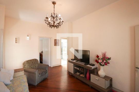 Sala de casa à venda com 3 quartos, 600m² em Vila Baruel, São Paulo