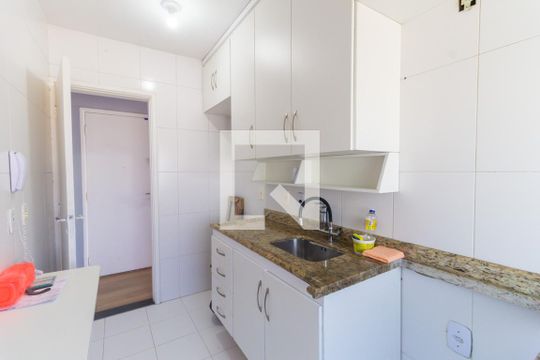 Cozinha de apartamento para alugar com 2 quartos, 40m² em Cambuci, São Paulo