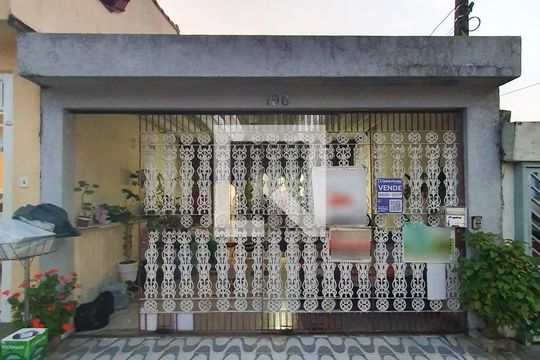 Fachada de casa à venda com 2 quartos, 120m² em Jardim Valdibia, São Bernardo do Campo