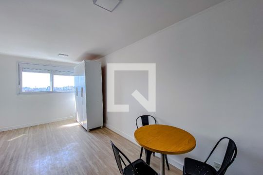 Sala/Quarto de kitnet/studio à venda com 1 quarto, 33m² em Brás, São Paulo