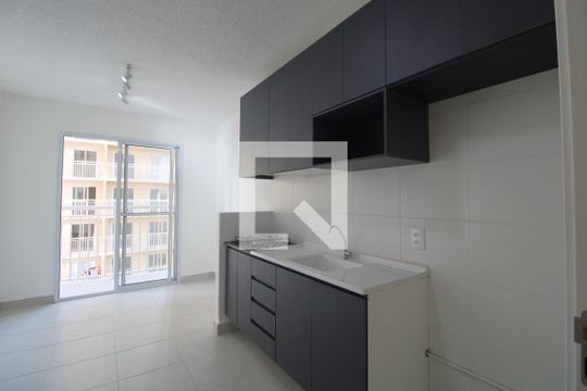 Cozinha de apartamento à venda com 2 quartos, 34m² em Socorro, São Paulo