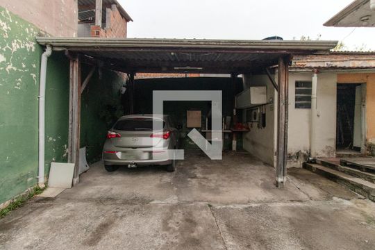 Garagem de casa à venda com 3 quartos, 304m² em Vila Ede, São Paulo
