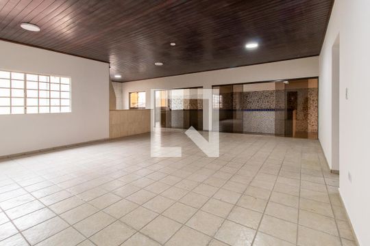 Área comum de casa para alugar com 3 quartos, 315m² em Fazendinha, Curitiba
