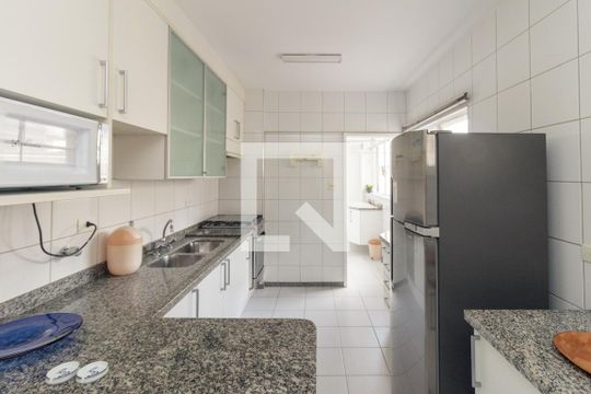 Cozinha de apartamento à venda com 2 quartos, 159m² em Higienópolis, São Paulo