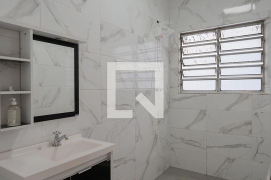 Banheiro de casa à venda com 2 quartos, 100m² em Santana, São Paulo