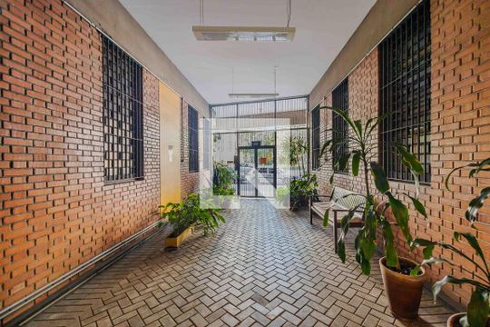 Entrada de apartamento à venda com 1 quarto, 60m² em Cerqueira César, São Paulo