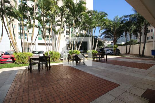 Área Comum - Convivência  de apartamento para alugar com 1 quarto, 40m² em Jacarepaguá, Rio de Janeiro