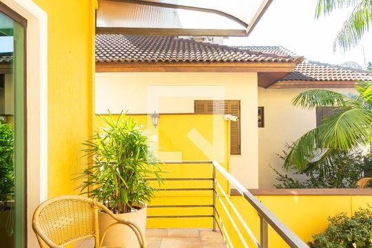 Sacada de casa de condomínio à venda com 4 quartos, 445m² em Parque dos Principes, Osasco