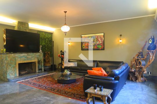 Casa à venda com 2 quartos, 480m² em Indianópolis, São Paulo