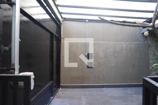 Garagem de casa à venda com 2 quartos, 480m² em Indianópolis, São Paulo