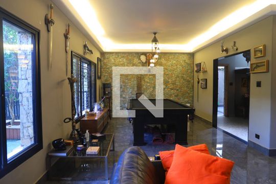 Sala de casa à venda com 2 quartos, 480m² em Indianópolis, São Paulo