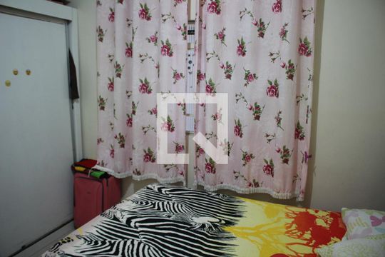Quarto de casa à venda com 4 quartos, 250m² em Darcy Vargas, Contagem