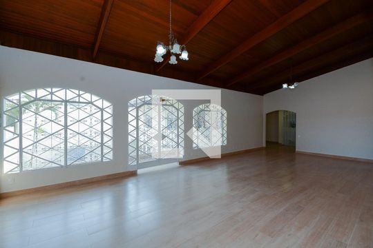 Sala de casa para alugar com 4 quartos, 635m² em Centro, São Bernardo do Campo