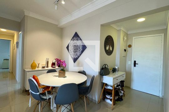 Sala de Jantar de apartamento à venda com 3 quartos, 72m² em Jardim Tupanci, Barueri