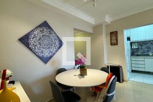 Sala de Jantar de apartamento à venda com 3 quartos, 72m² em Jardim Tupanci, Barueri