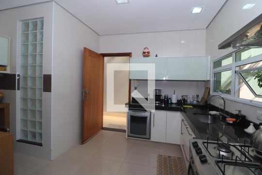 Cozinha de casa para alugar com 4 quartos, 539m² em Vila Esperança, São Paulo