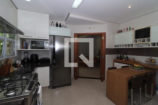 Cozinha de casa para alugar com 4 quartos, 539m² em Vila Esperança, São Paulo