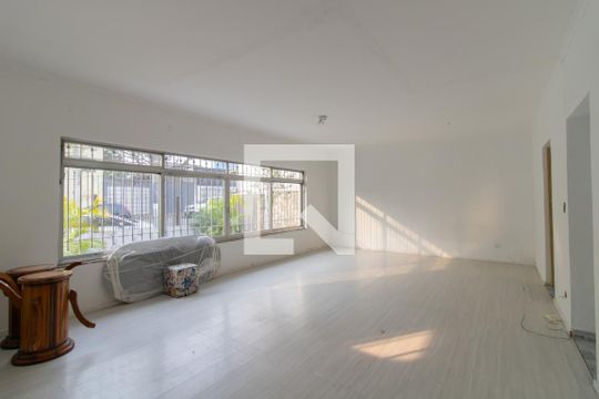 Sala de casa à venda com 3 quartos, 180m² em Vila Rosalia, Guarulhos
