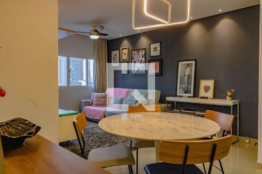 Sala de apartamento para alugar com 2 quartos, 65m² em Mirandópolis, São Paulo