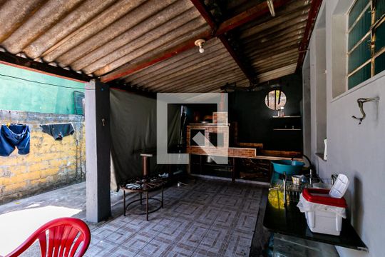 Área comum de casa à venda com 2 quartos, 400m² em Santa Maria, Belo Horizonte