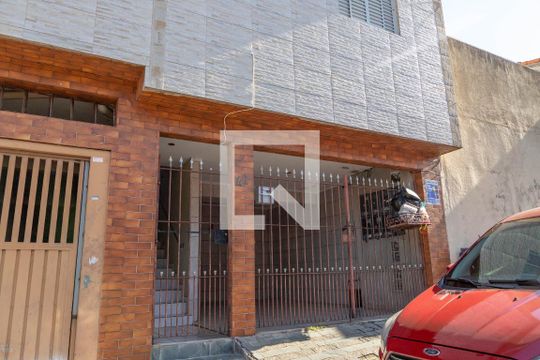 Fachada + placa de casa para alugar com 1 quarto, 95m² em Campanário, Diadema
