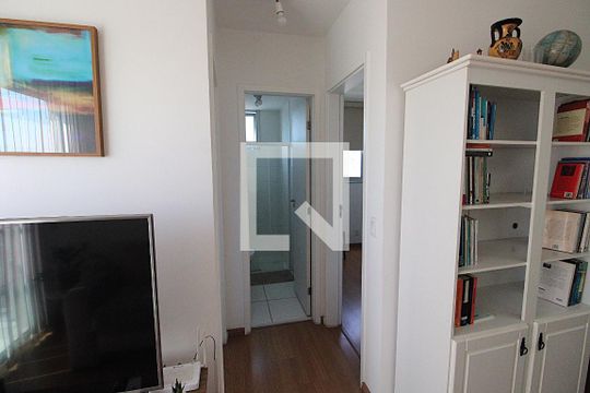 Corredor de apartamento à venda com 2 quartos, 47m² em Irajá, Rio de Janeiro