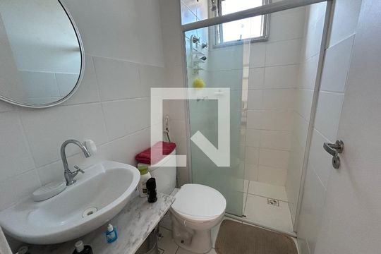 Banheiro de apartamento à venda com 2 quartos, 47m² em Irajá, Rio de Janeiro