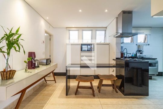 Cozinha de apartamento à venda com 3 quartos, 146m² em Jardim Paulista, São Paulo