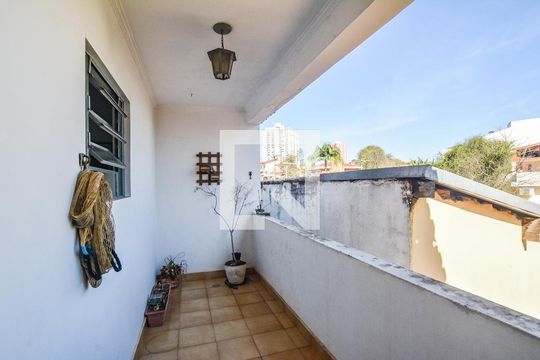 Varanda Suíte 2 de casa à venda com 3 quartos, 308m² em Jardim Bela Vista, Santo André