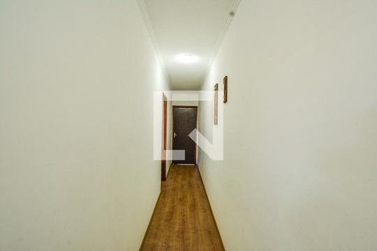 Corredor de casa à venda com 3 quartos, 308m² em Jardim Bela Vista, Santo André