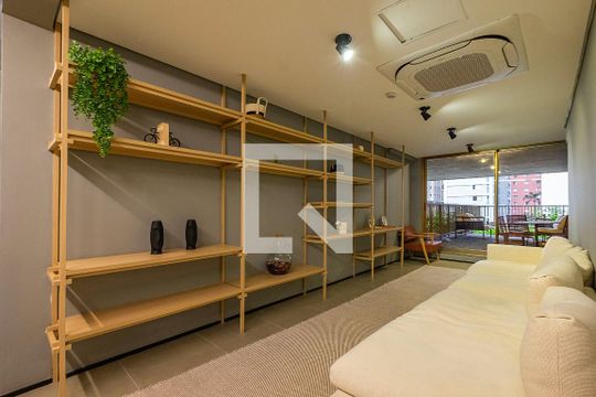 Área comum de kitnet/studio para alugar com 1 quarto, 18m² em Cerqueira César, São Paulo
