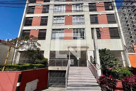 Fachada de apartamento para alugar com 2 quartos, 76m² em Cerqueira César, São Paulo