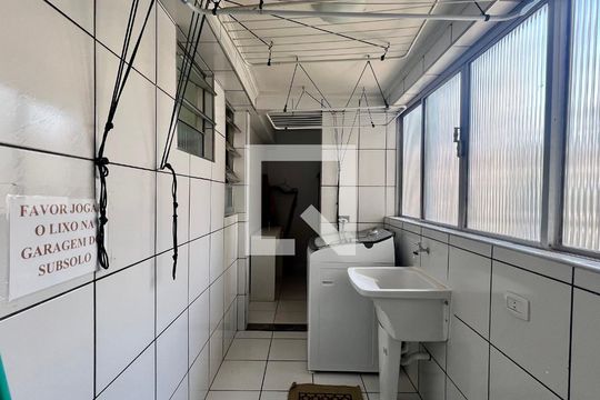 Área de Serviço de apartamento para alugar com 2 quartos, 76m² em Cerqueira César, São Paulo