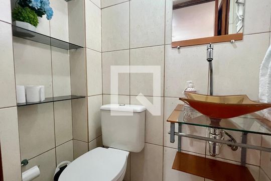 Lavabo de apartamento para alugar com 2 quartos, 76m² em Cerqueira César, São Paulo