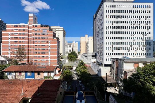 Vista de apartamento para alugar com 2 quartos, 76m² em Cerqueira César, São Paulo