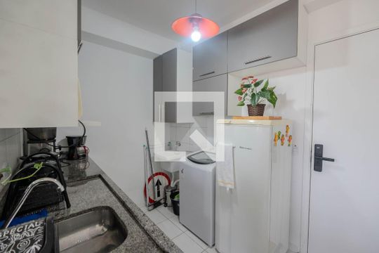 Cozinha de kitnet/studio para alugar com 1 quarto, 26m² em Bela Vista, São Paulo