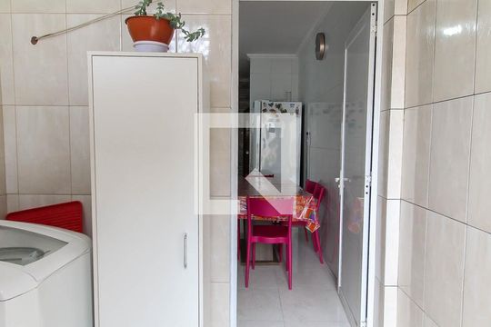 Área de Serviço de casa para alugar com 4 quartos, 281m² em Vila Santa Teresinha, São Paulo