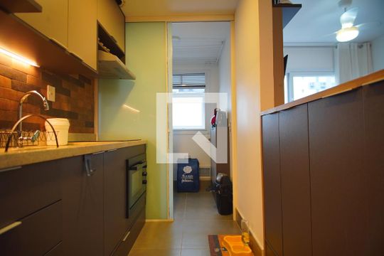 Cozinha de apartamento à venda com 3 quartos, 67m² em São Sebastião, Porto Alegre