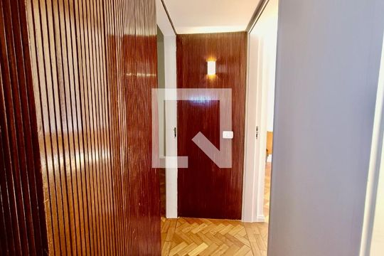Corredor de apartamento à venda com 4 quartos, 150m² em Copacabana, Rio de Janeiro