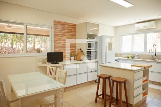 Cozinha de casa de condomínio à venda com 4 quartos, 550m² em Cidade Universitária, Campinas
