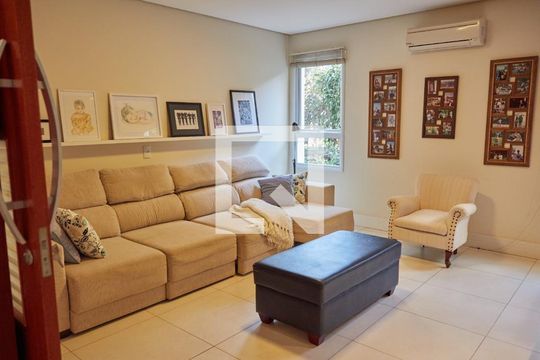 Sala de casa de condomínio à venda com 4 quartos, 550m² em Cidade Universitária, Campinas