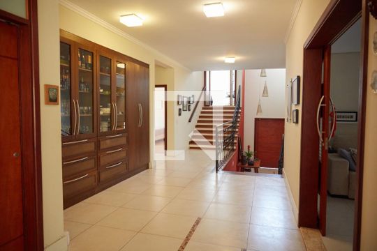 Corredor de casa de condomínio à venda com 4 quartos, 550m² em Cidade Universitária, Campinas