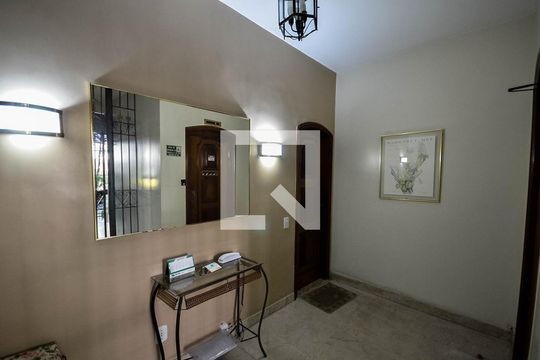 Hall de apartamento à venda com 3 quartos, 187m² em Tijuca, Rio de Janeiro