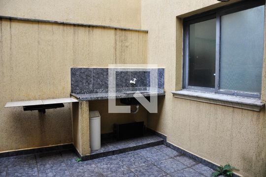 Quintal de casa à venda com 5 quartos, 500m² em Jardim Franca, São Paulo